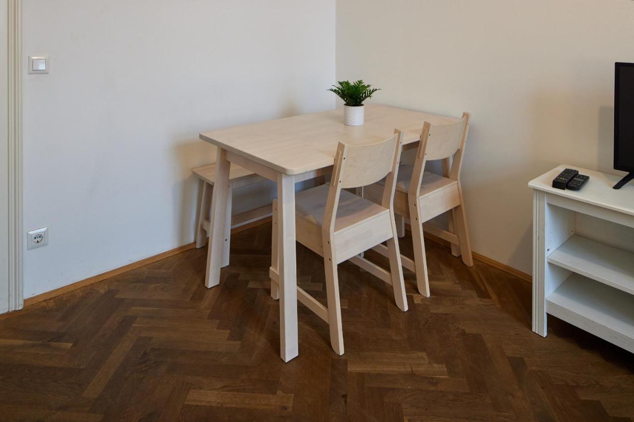 Self-check-in & Perfect Metro Connection I Apartment Vienna
